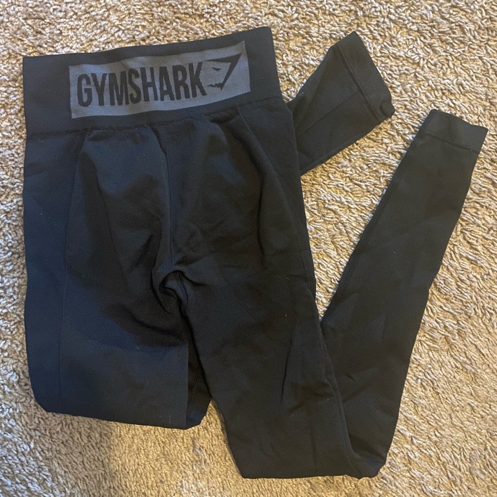 Black gymshark leggings, VERY GOOD CONDITION